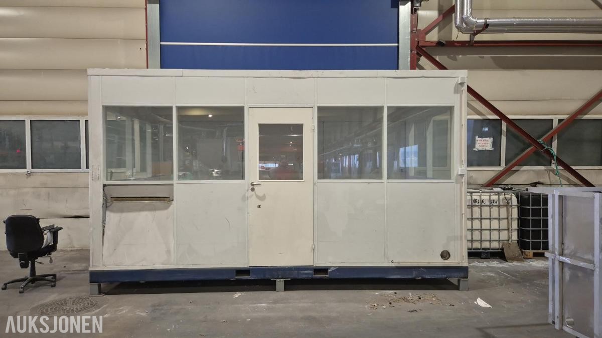 Isolert kontorbrakke / kontormodul med strøm – 4,80 × 2,39 m